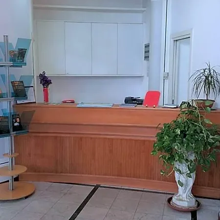 Domus Hotel 3*